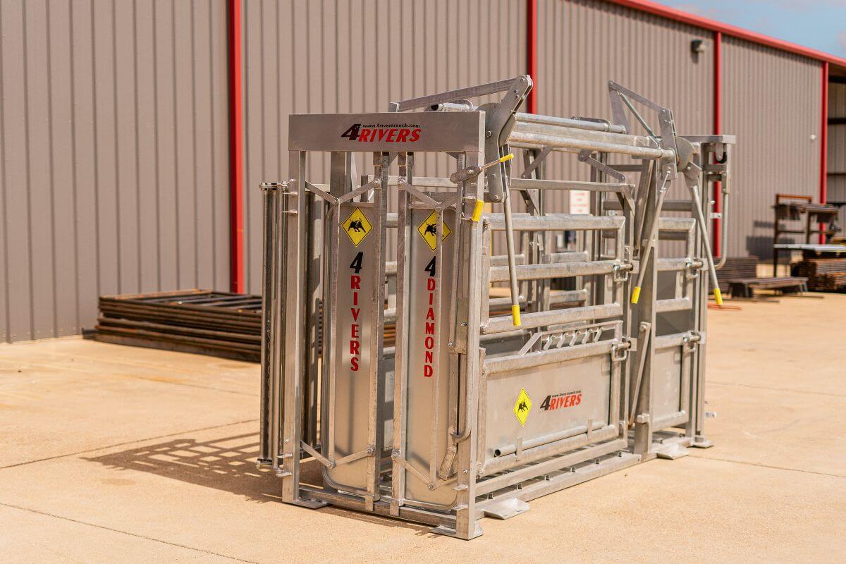 Choosing the Right Cattle Chute